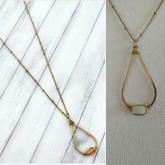 Jewelry - WORN GOLDTONE WITH GEM TEARDROP PENDANT NECKLACE